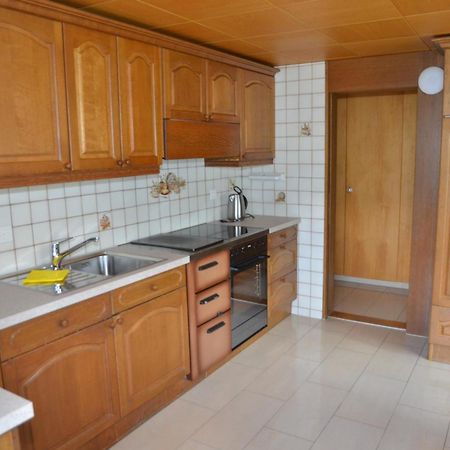 Grosse, Schoene Wohnung Im Gruenen Brig Kültér fotó